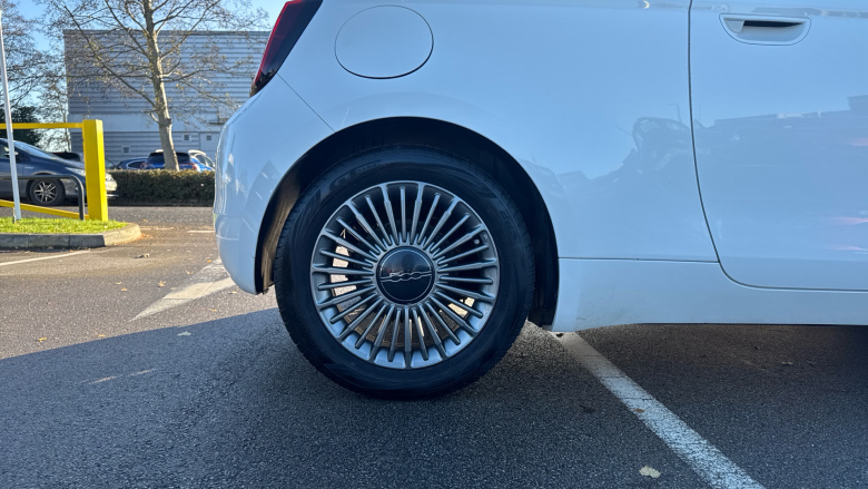 Fiat 500 87kW Passion 42kWh 3dr Auto Electric Hatchback